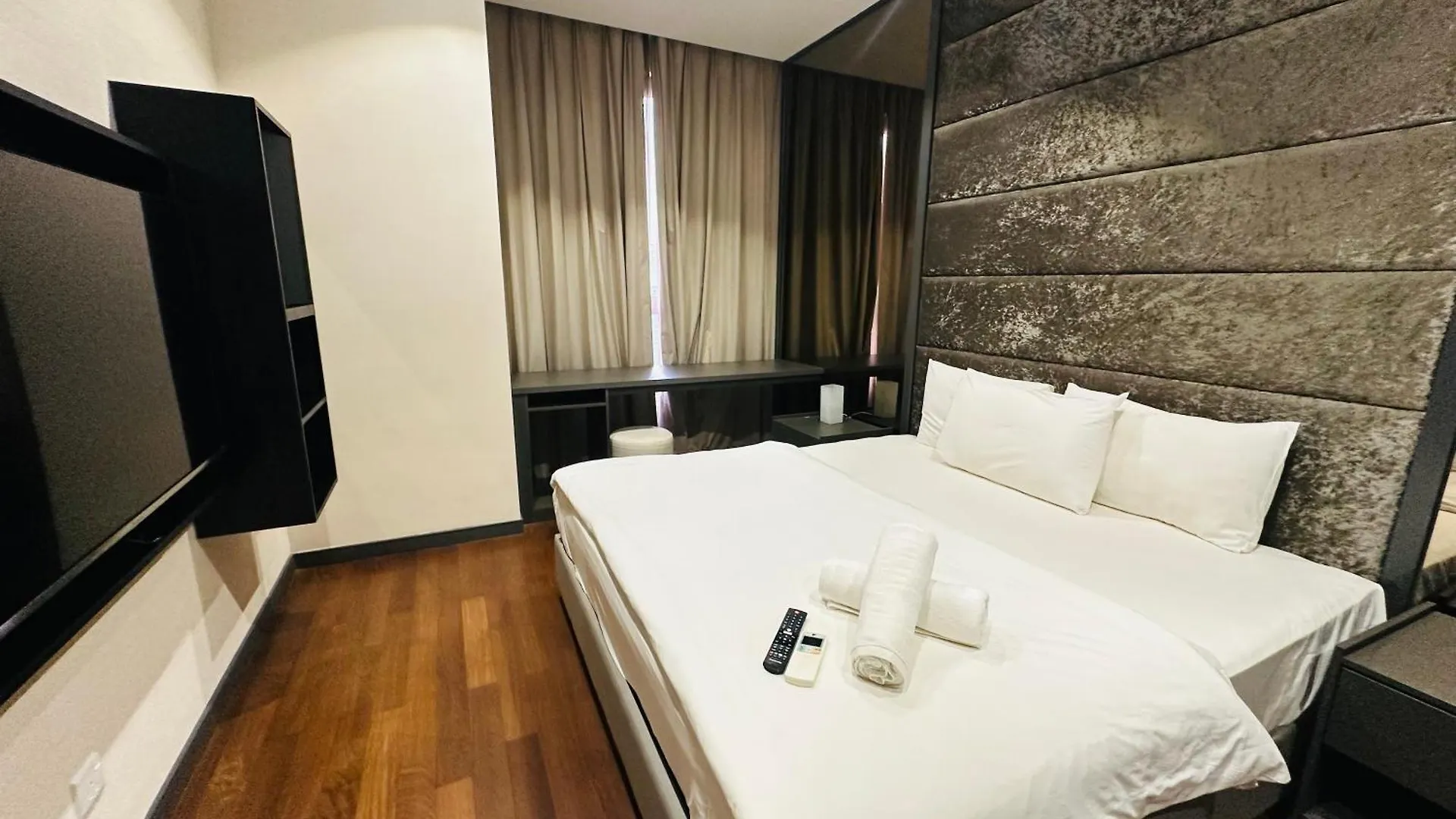 8 Kia Peng Suites By Bhs Kuala Lumpur 0*,