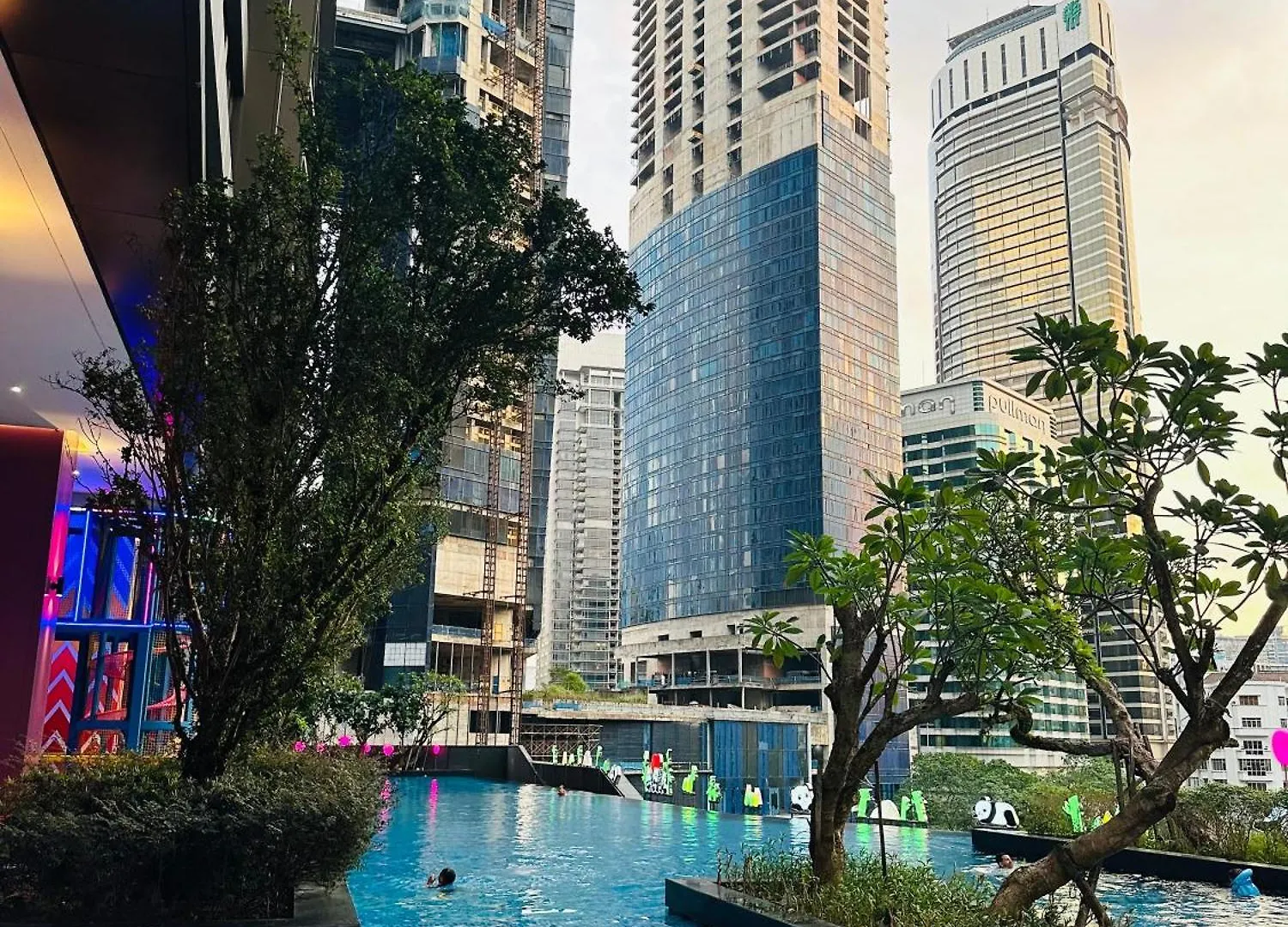 8 Kia Peng Suites By Bhs Kuala Lumpur